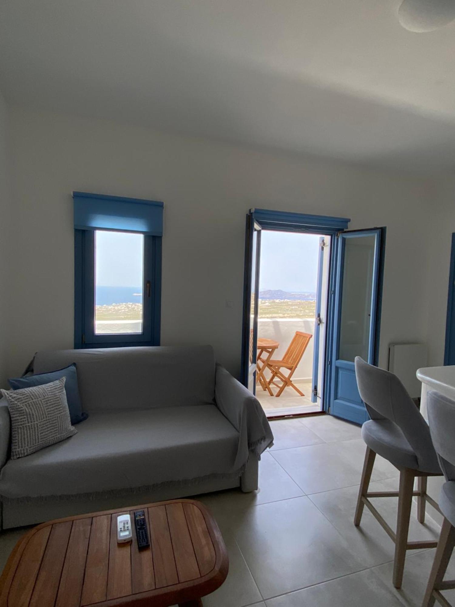 Ena Suites Santorini Pýrgos Esterno foto